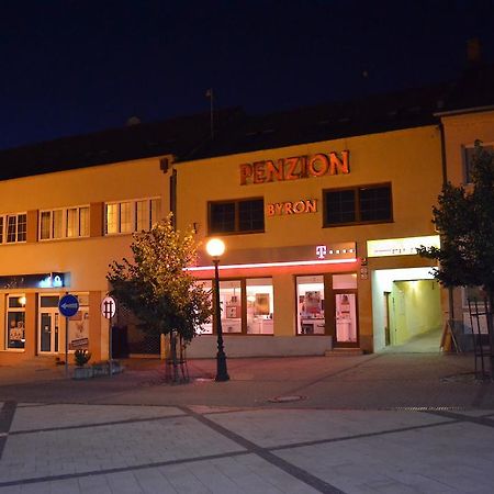 Byron Hotel Zlate Moravce Ngoại thất bức ảnh